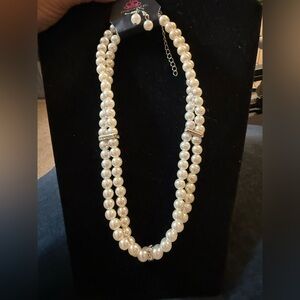Paparazzi Cream Pearl Necklace with Silver Details